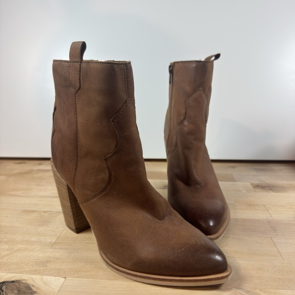 Crevo Varga Distressed Leather Western Ankle Boot Heel Boho Chestnut Size 7.5